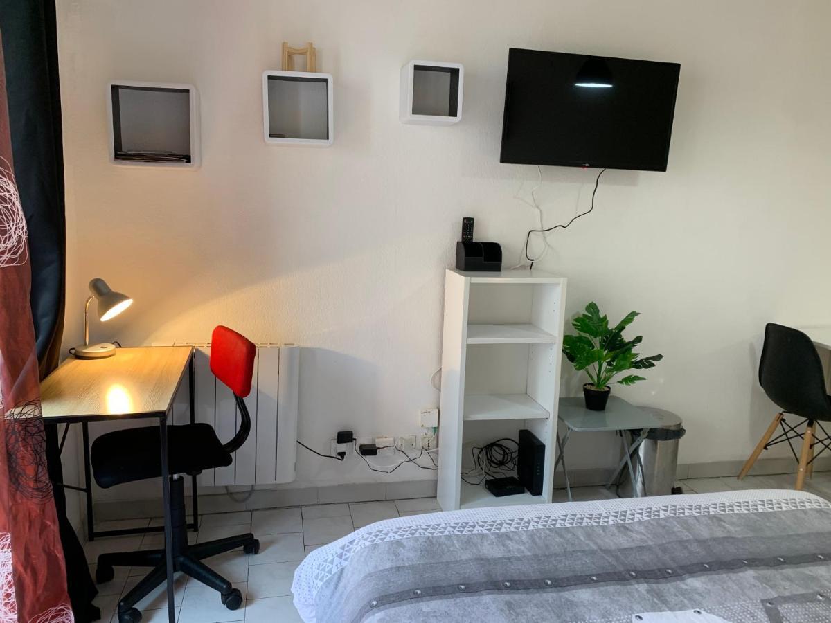 Nimes Studio Parking Dhuoda Exteriér fotografie